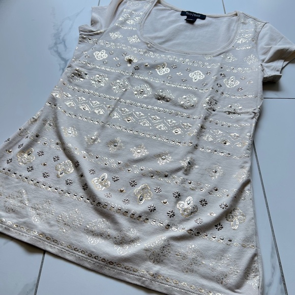 White House Black Market | Design Tee - Picture 4 of 6